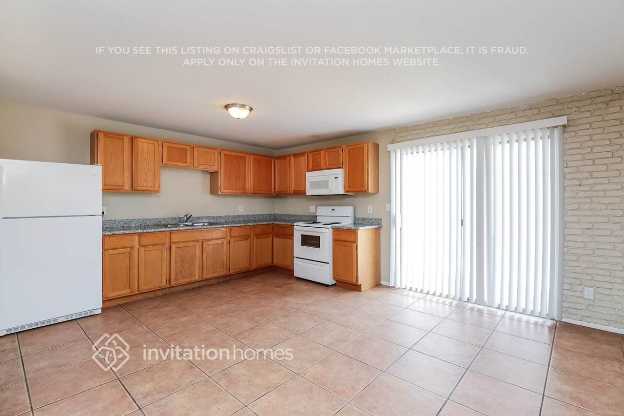 6808 W Windsor Ave - Photo 7 of 21