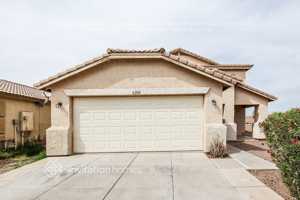 featured image of 6206 W Wood St