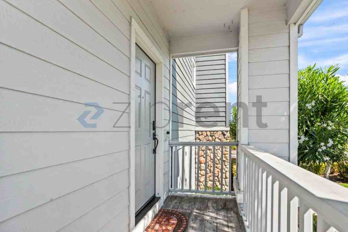 398 Genoa Dr - Photo 6 of 23