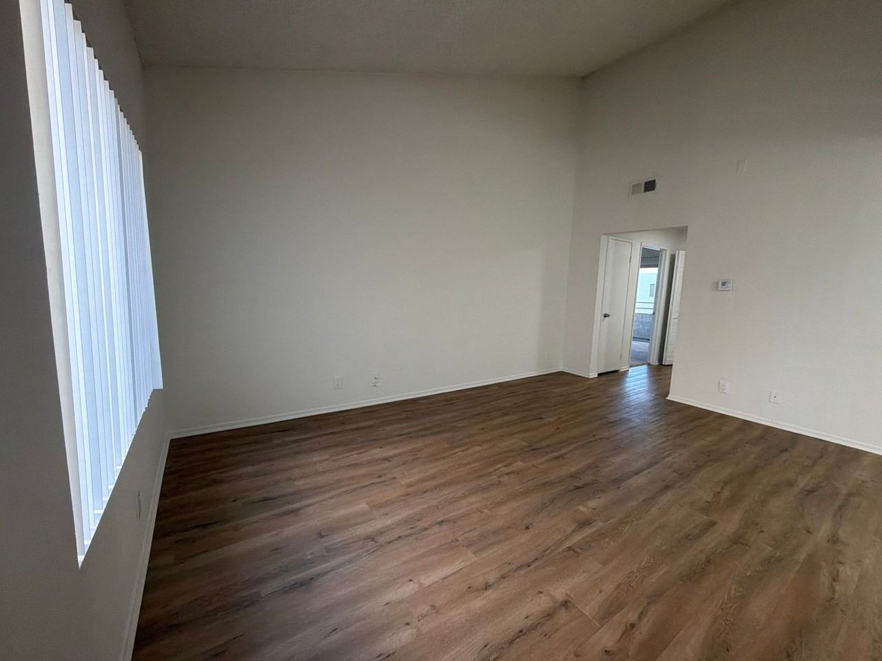 Farmdale Court Apartments - Photo 3 of 31