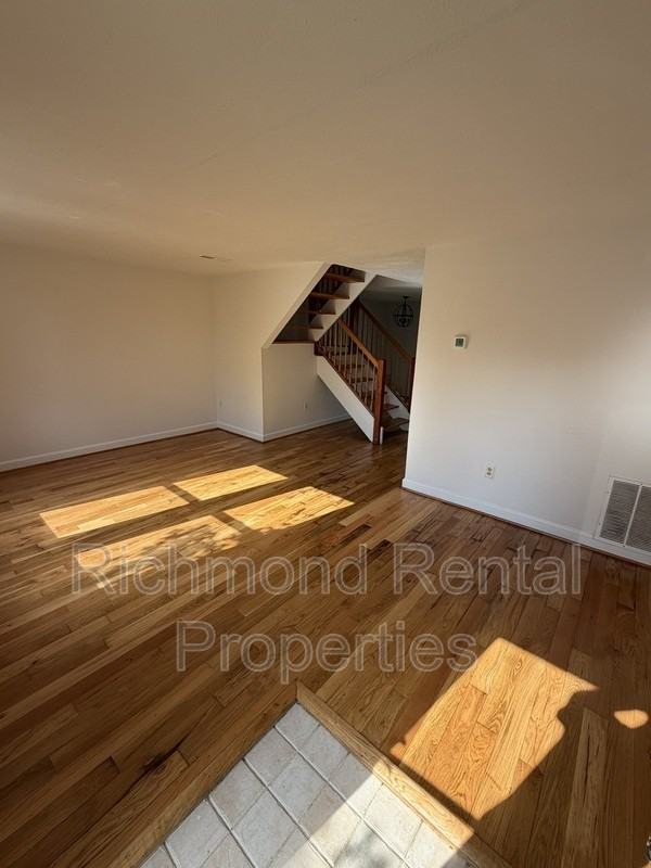 4968 Finnegan Ct - Photo 2 of 20