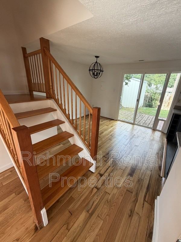 4968 Finnegan Ct - Photo 5 of 20