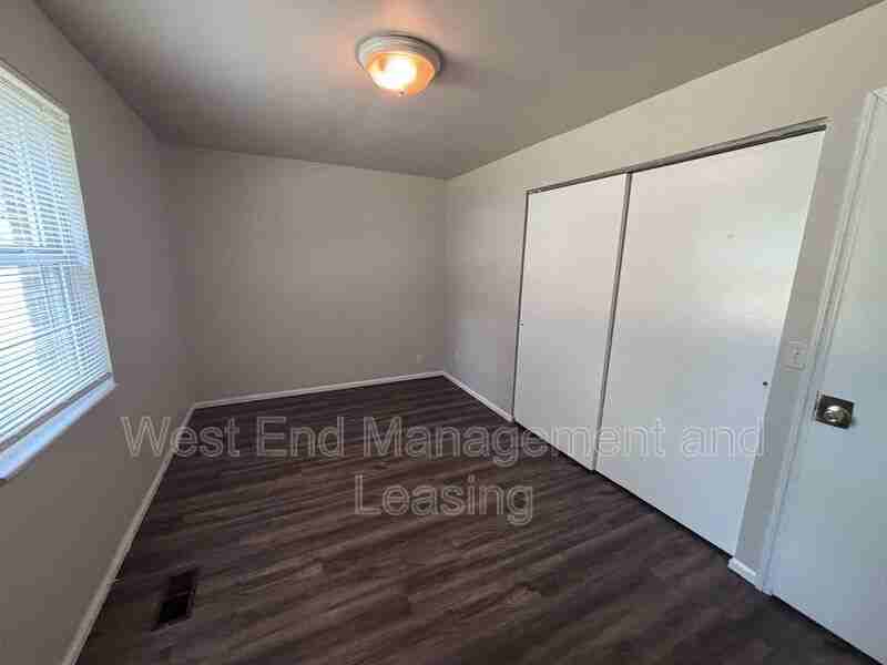 9961 Lorraine Ave - Photo 7 of 9