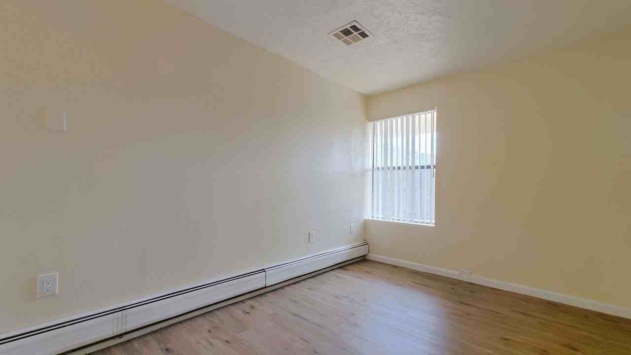 Cloudview Terrace - Photo 5 of 27