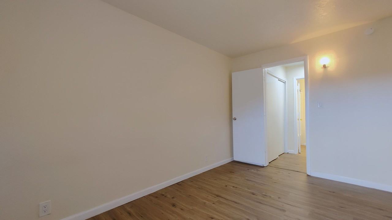 Cloudview Terrace - Photo 6 of 27