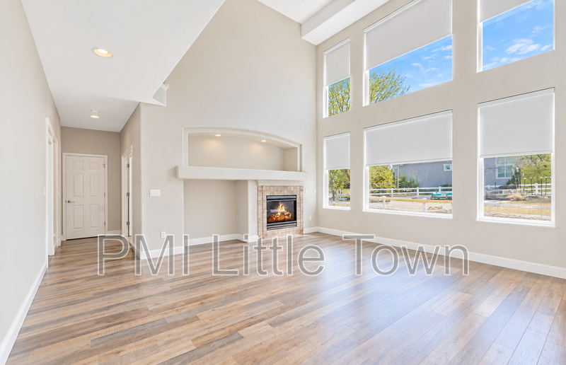 24646 E Florida Ave - Photo 5 of 29