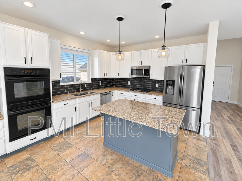24646 E Florida Ave - Photo 7 of 29