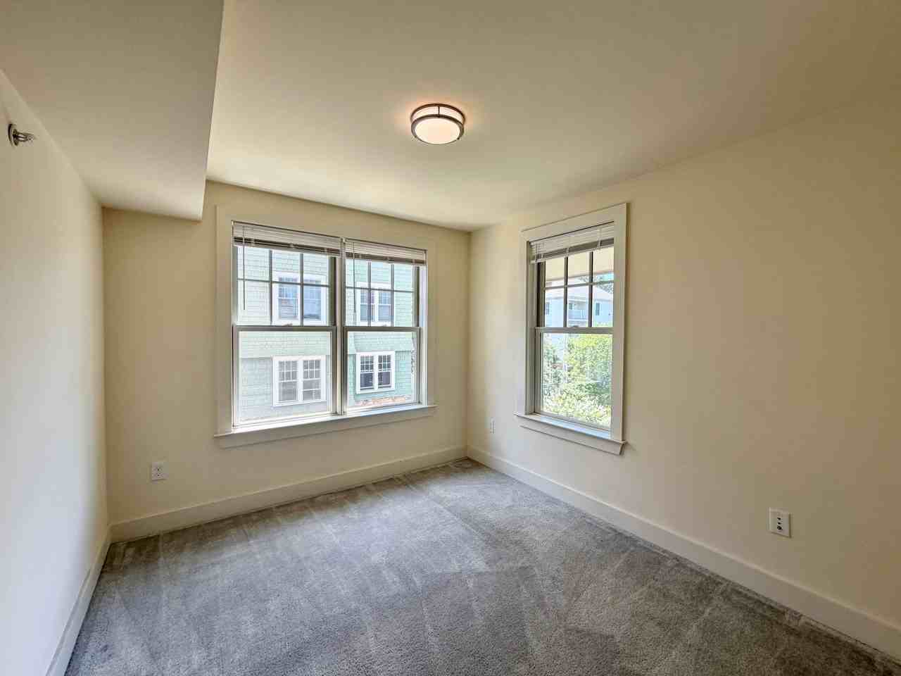 1029 Wertland Street - Photo 6 of 36