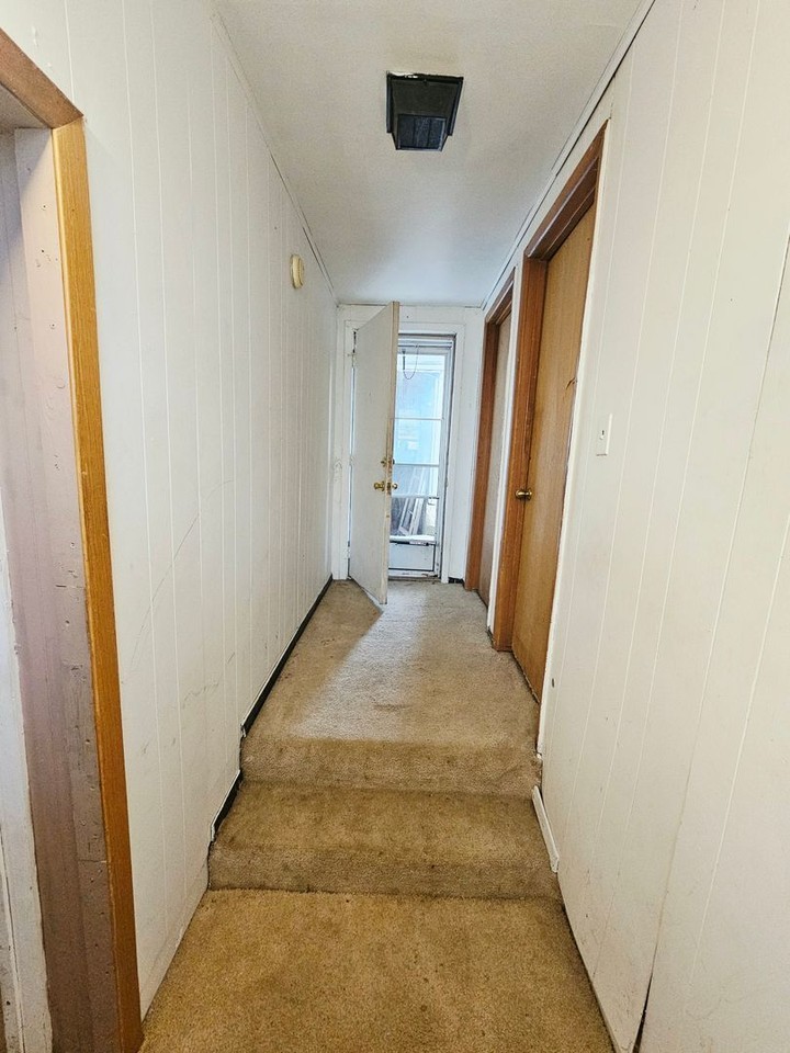 r334LBP - Photo 2 of 19