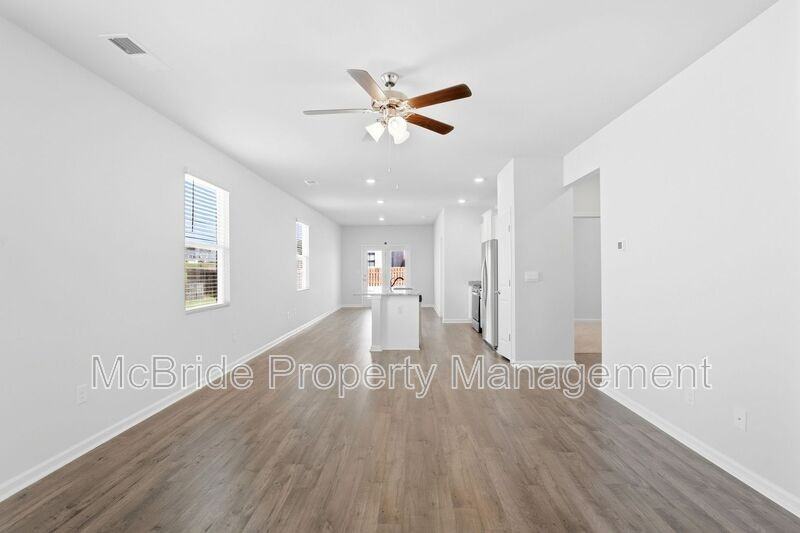 6036 Beadlow St - Photo 4 of 18