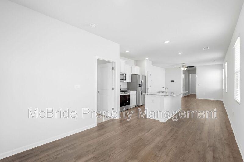 6036 Beadlow St - Photo 5 of 18
