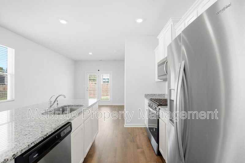 6036 Beadlow St - Photo 7 of 18