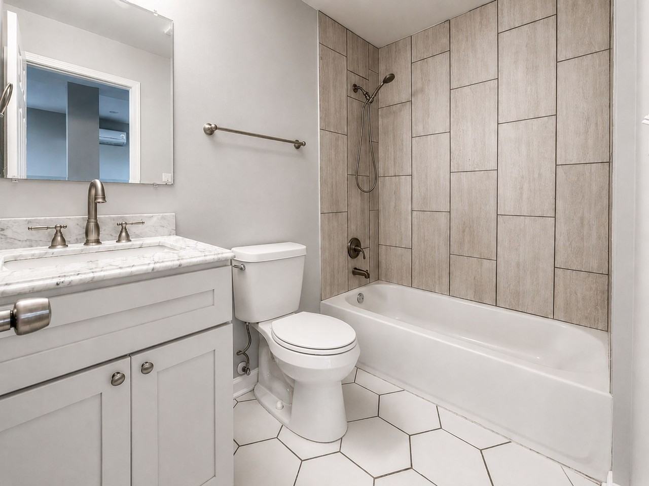 Vesta Avenue Apartments - Photo 6 of 33
