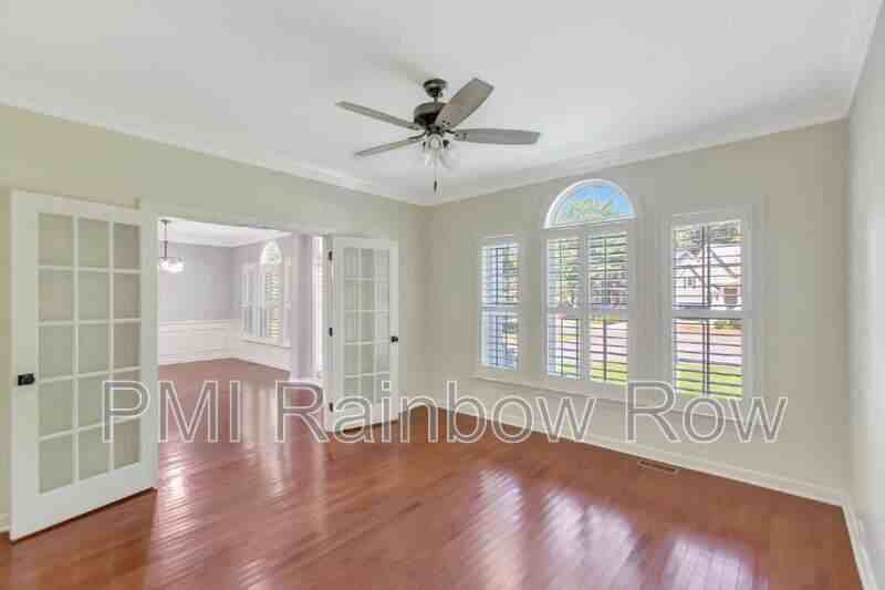 1808 Coatbridge Rd - Photo 6 of 47