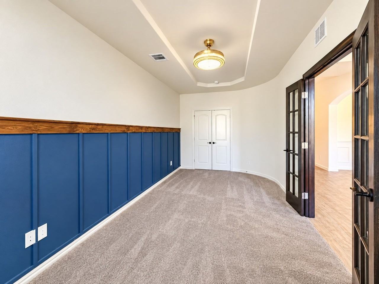 7720 Falcon Ridge Rd - Photo 4 of 18