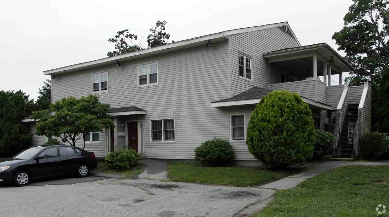 580 Pontiac Ave. - Photo 6 of 6