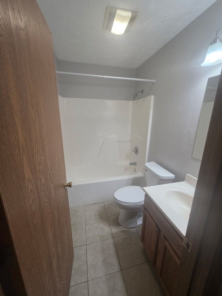 3850 North 25th Street - Photo 5 of 6