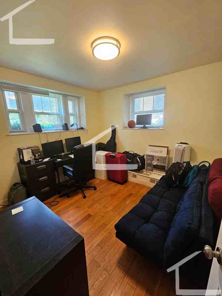 108 N Washington St - Photo 4 of 6