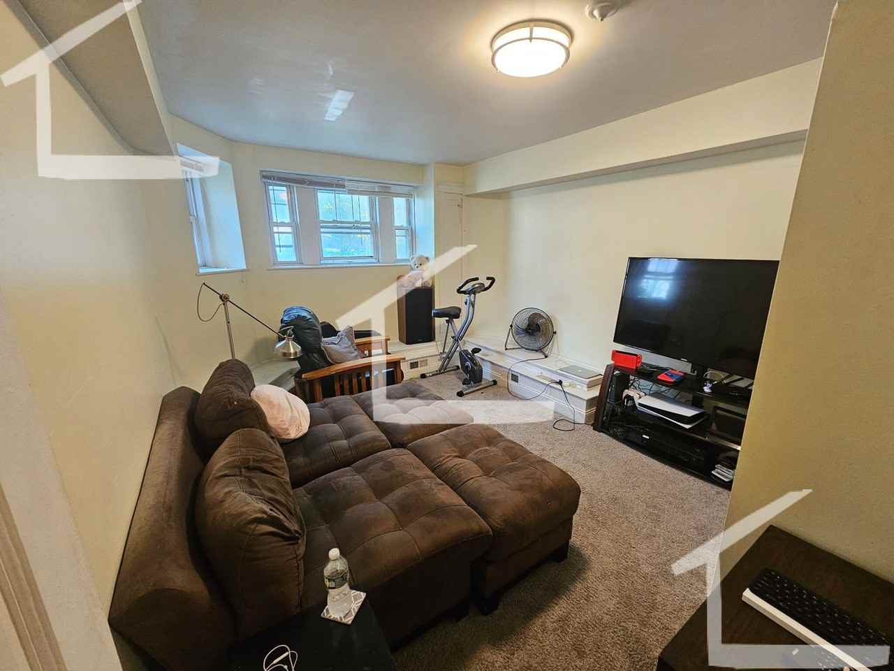 108 N Washington St - Photo 5 of 6
