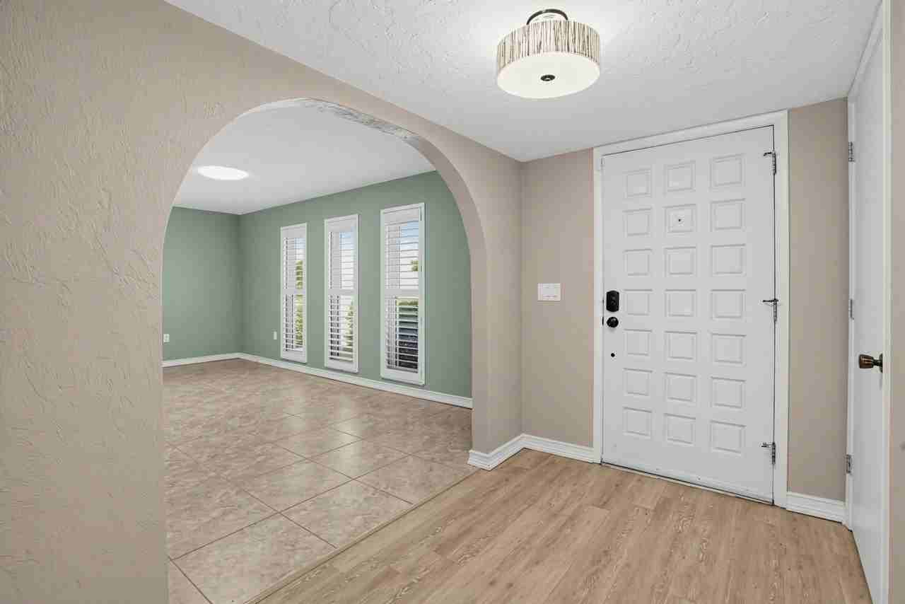 2876 Captiva Dr - Photo 2 of 45