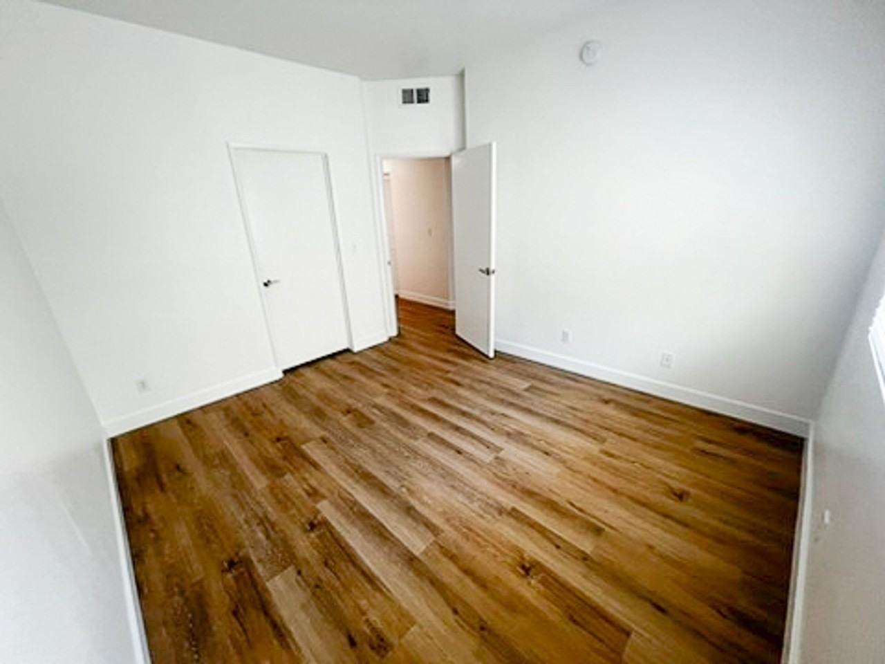 Benefit Apartments - Photo 6 of 13