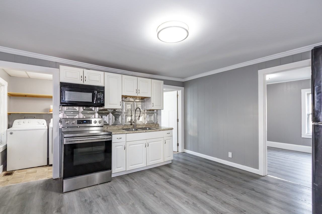 92 Ledge Street - Photo 3 of 24