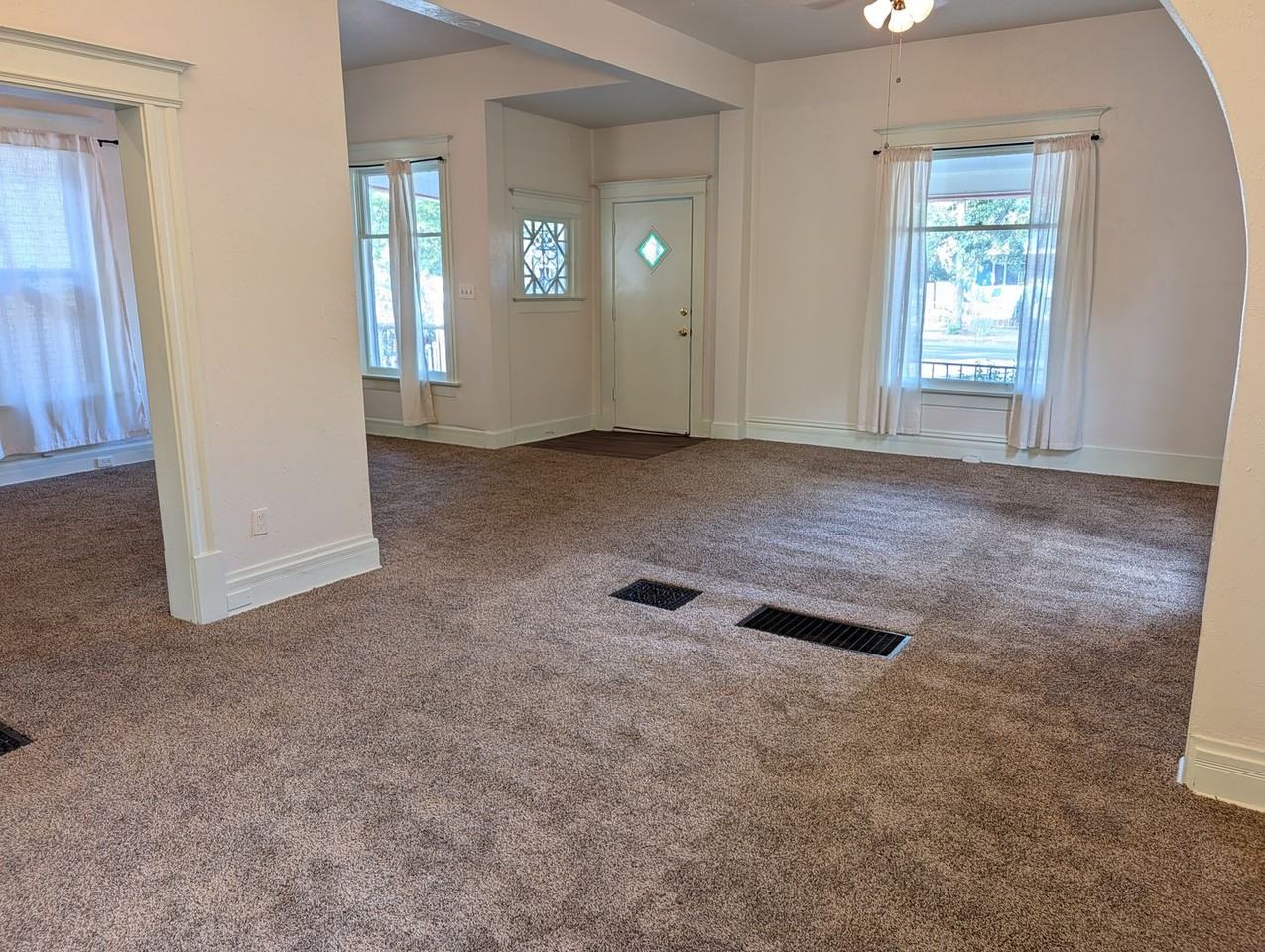 Colorado Ave 2209 W. - Photo 5 of 37