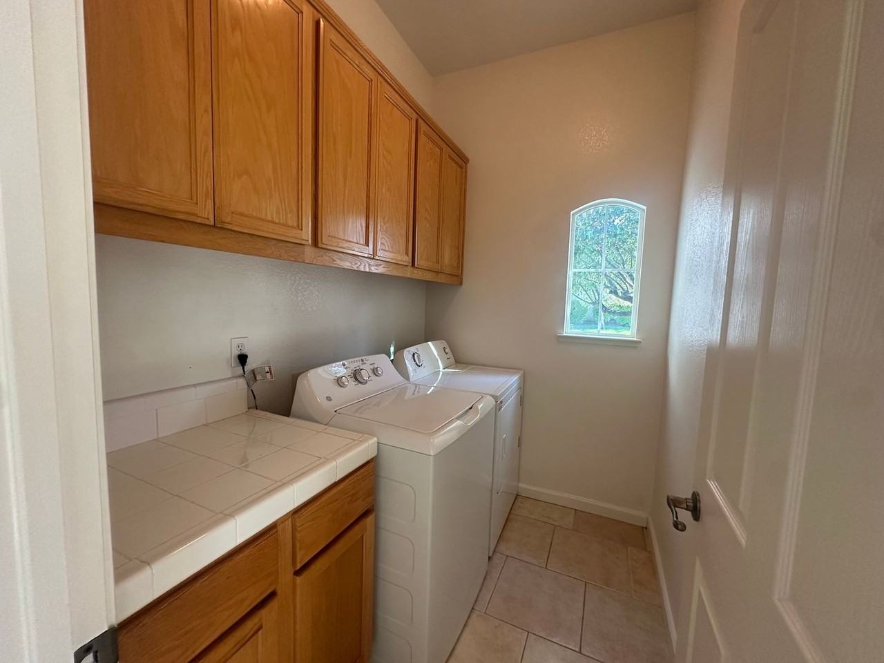 1989 Picadilly Way - Photo 6 of 20