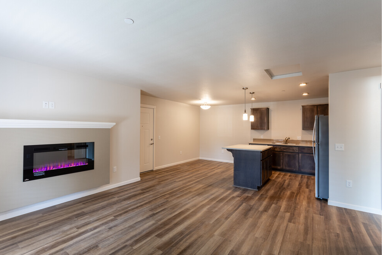 Waterside Apartments - Photo 3 of 50