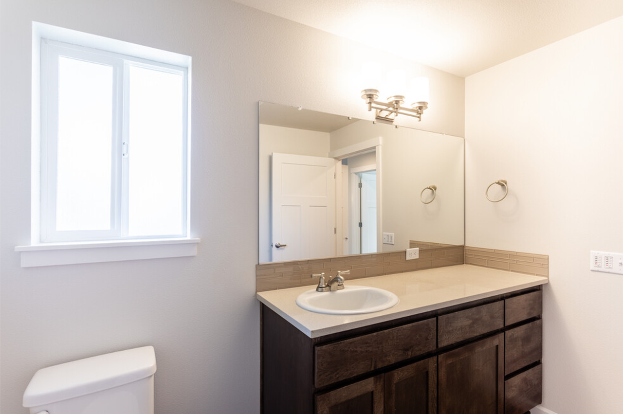 Waterside Apartments - Photo 5 of 50