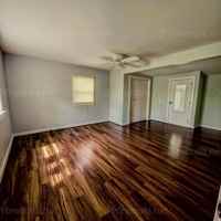 featured image of 618 E 7th St