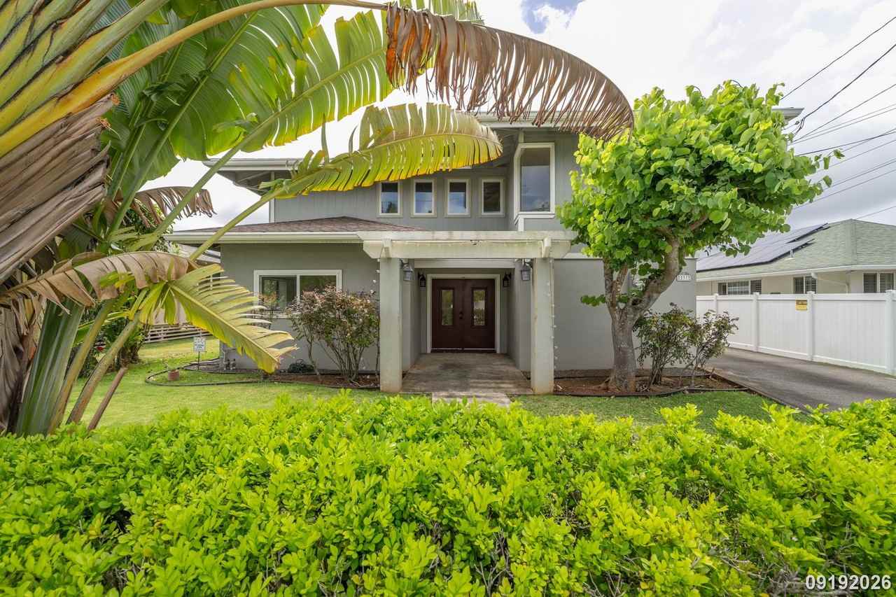 237 Kihapai St