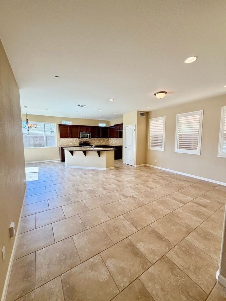2404 Chardonnay Pl - Photo 6 of 41