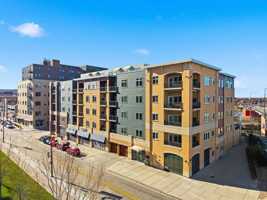 featured image of 401 N Washington St