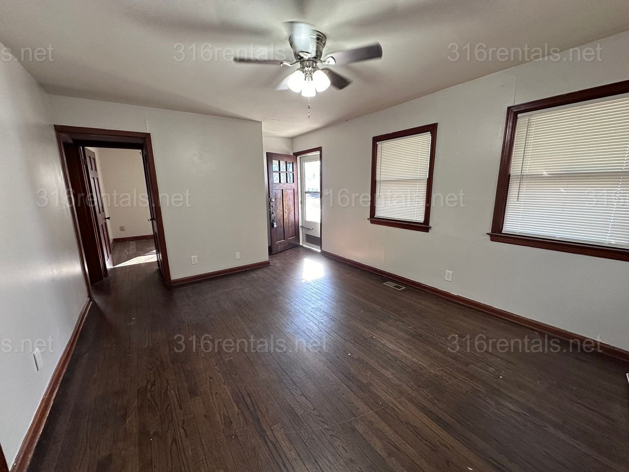 840 N Belmont Ave - Photo 4 of 10