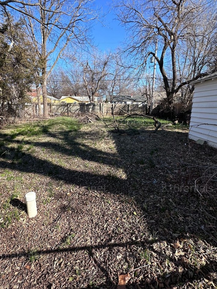 840 N Belmont Ave - Photo 7 of 10