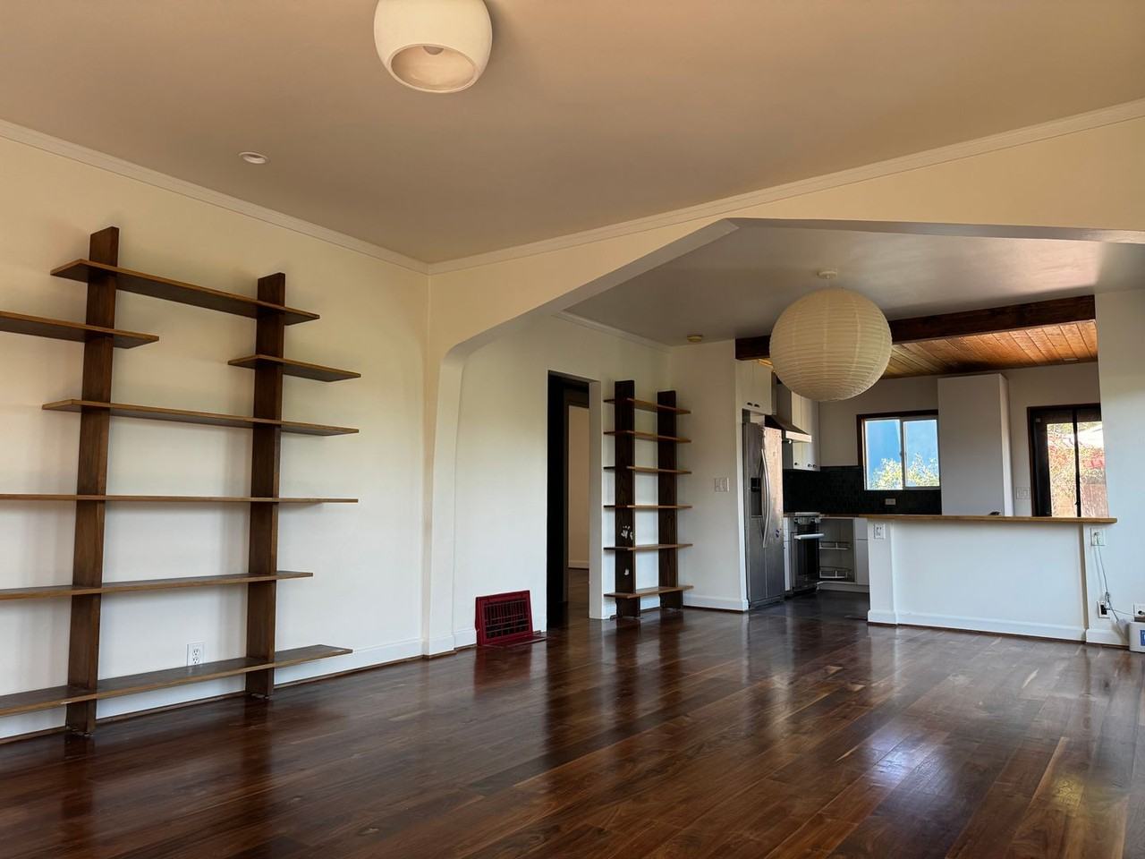 2257 Earl St - Photo 3 of 30