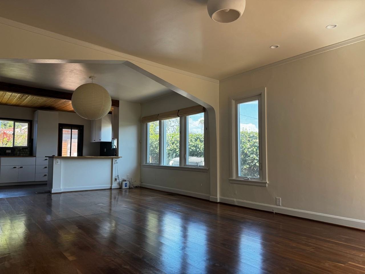 2257 Earl St - Photo 4 of 30