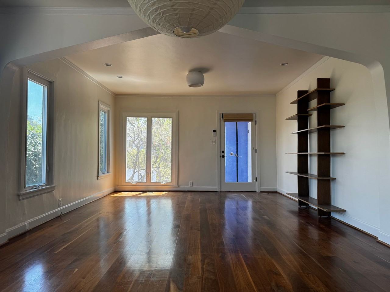 2257 Earl St - Photo 5 of 30