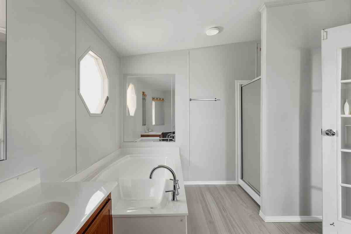 6094 Smiley Rd - Photo 4 of 27