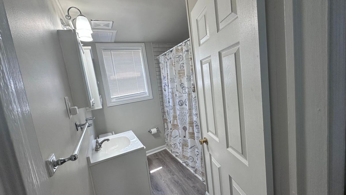 101 Denison St - Photo 4 of 7