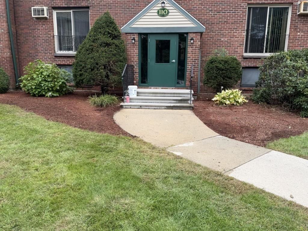 110 English Village Rd ##302