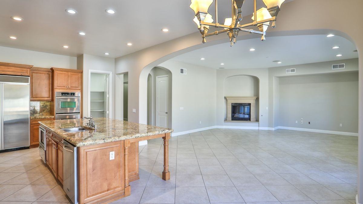 8134 Sunset Rose Dr - Photo 5 of 12