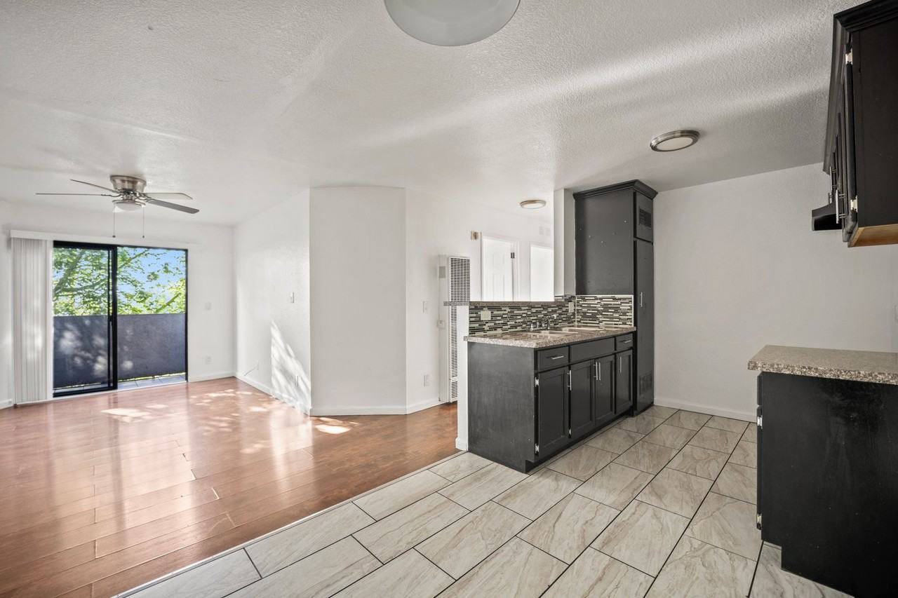 412 Coronado Ter - Photo 3 of 20