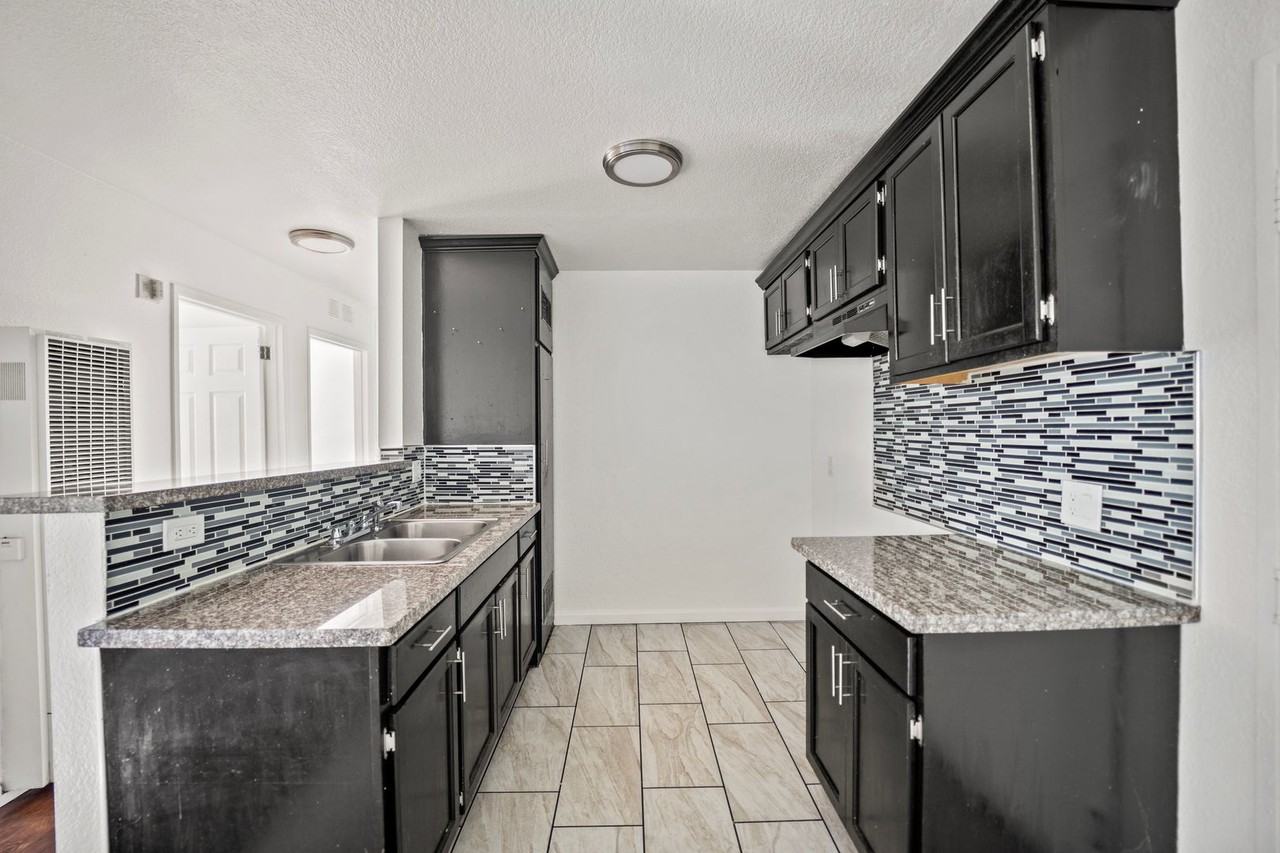 412 Coronado Ter - Photo 5 of 20