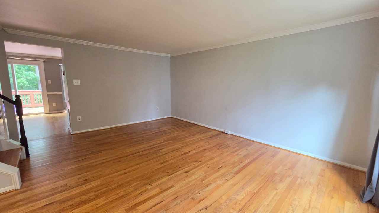 6638 Greenleigh Ln - Photo 2 of 29