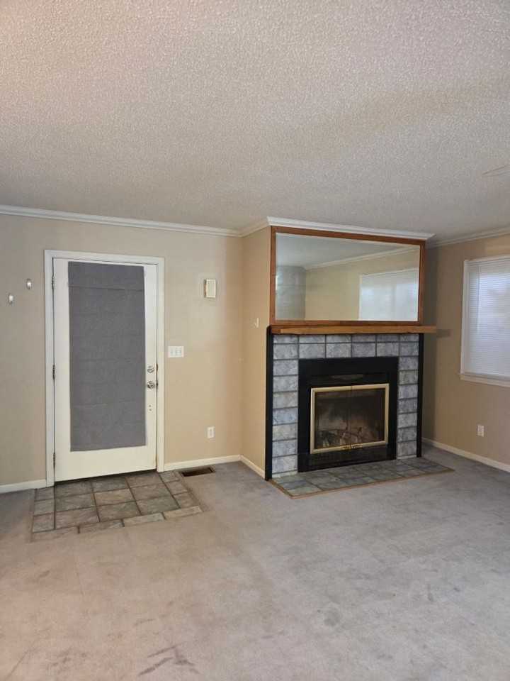 86 Landeau Cir - Photo 3 of 18
