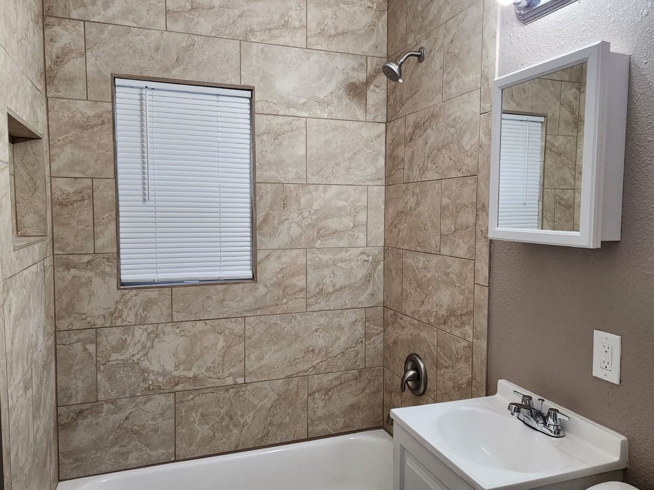 203 W Dewey Ave - Photo 3 of 3