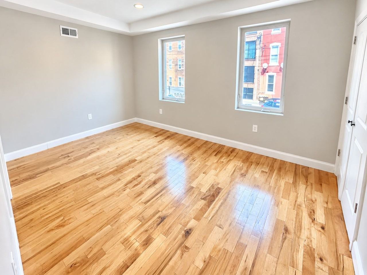 426 n 40th St (LO) - Photo 4 of 26