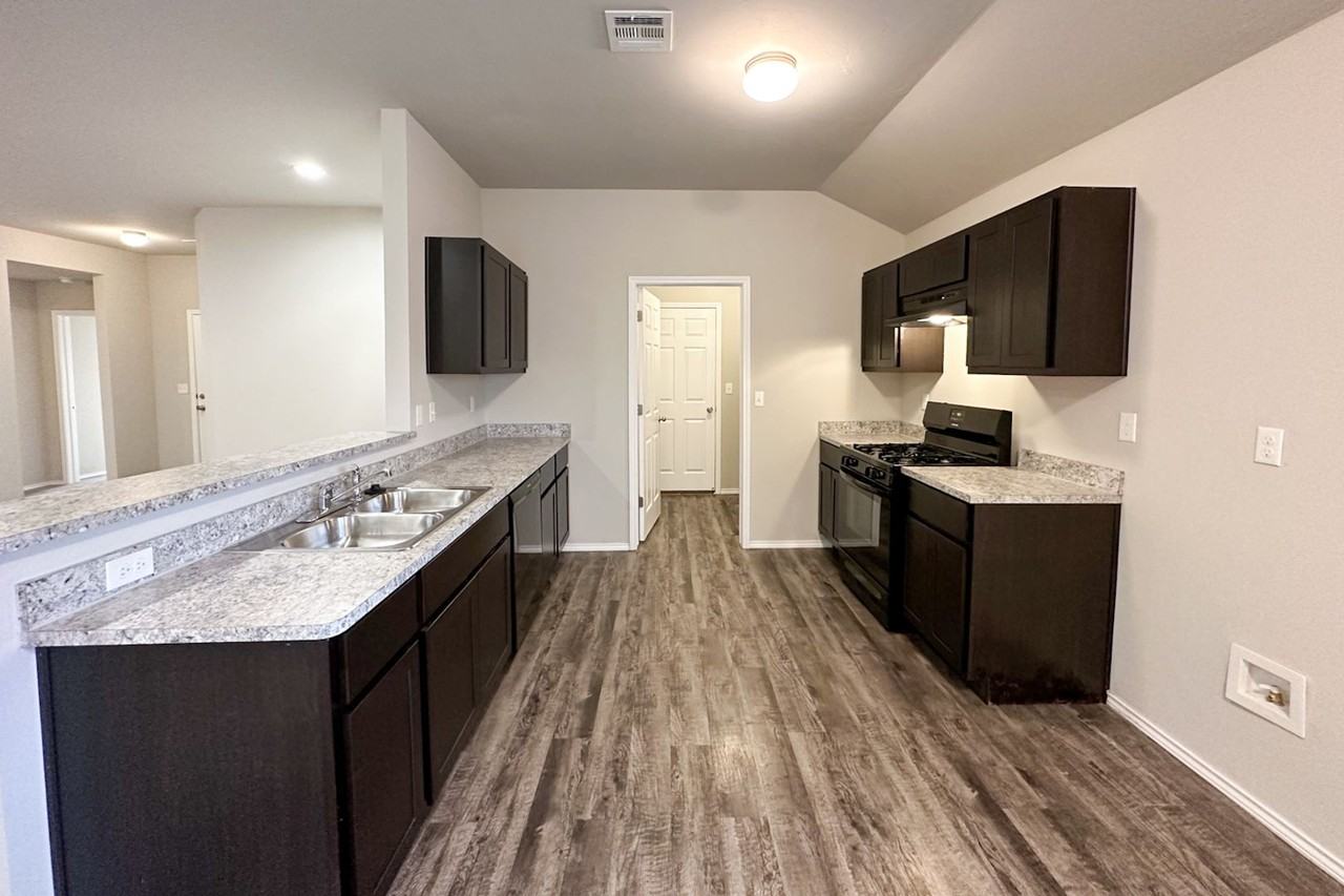 2311 Bent Tree Rd - Photo 3 of 19